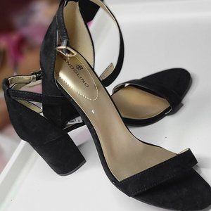 BANDOLINO Women's Armory Dress Sandals